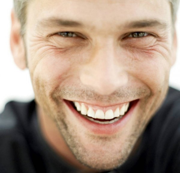 Ученые заявили, что построить новые отношения поможет улыбка Дюшена