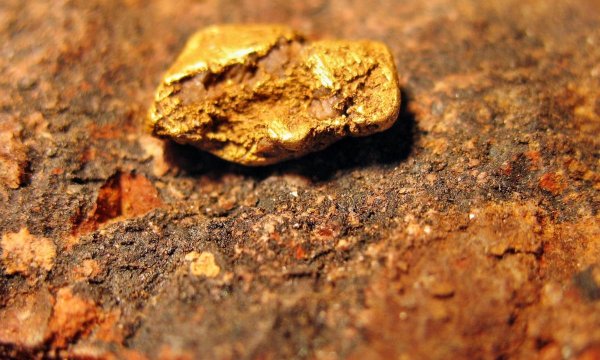 Ученые рассказали, как на Земле появилось первое золото