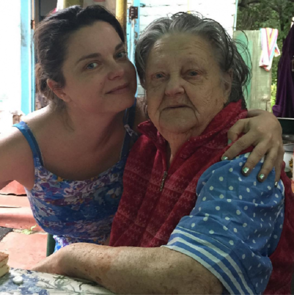 Наталья Королева похоронила свою любимую бабушку