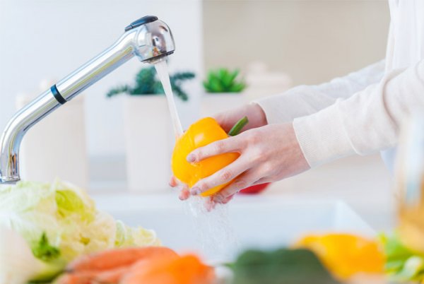 Учёные рассказали, зачем нужно мыть фрукты и овощи