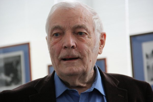 Умер известный фоторепортер Виктор Ахломов