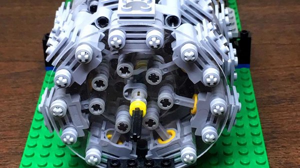 И деталей Lego собрали работающий 28-цилиндровый двигатель