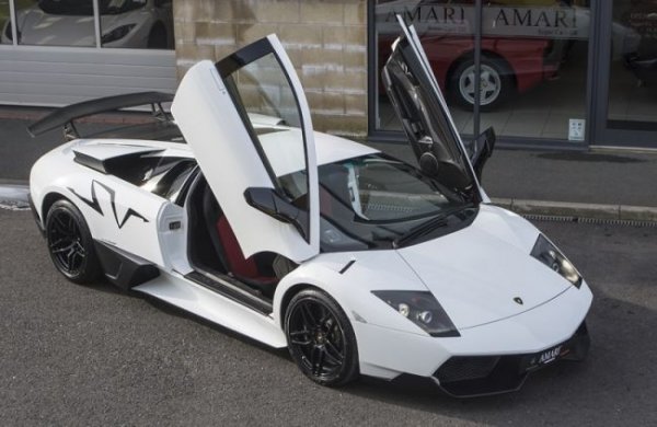 Уникальный Lamborghini Murcielago SV продается за &#163;350 000