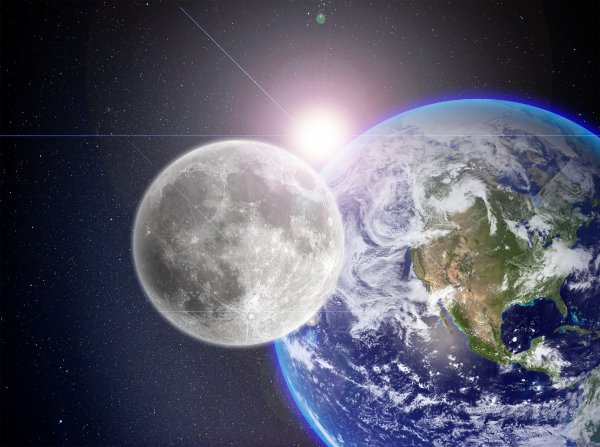 Самые безумные теории о Луне и других планетах