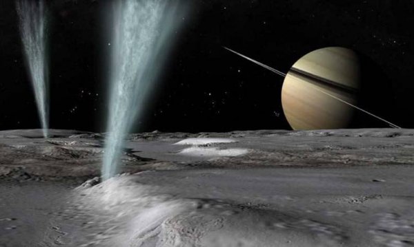 Ученые обнаружили на спутнике Сатурна метанол