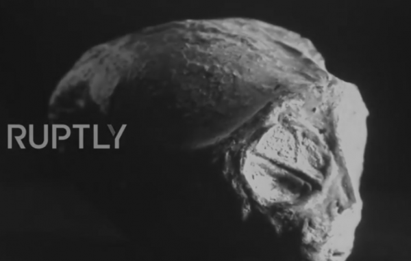 Ученые нашли в пустыне Наска пять мумий пришельцев: Инопланетяне построили Стоунхендж и статуи Моаи