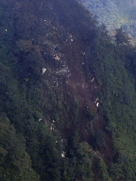 В результате крушения самолета на Гавайях погибли четыре человека
