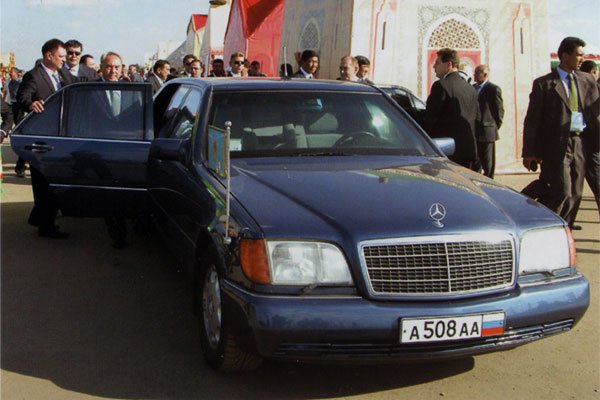 Лимузин Бориса Ельцина выставили на продажу в Санкт-Петербурге