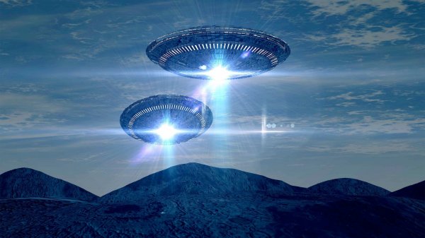 Уфологи предсказали нашествие сотен НЛО на Землю: Более 100 инопланетных кораблей прибудет к нашей планете через 3 месяца