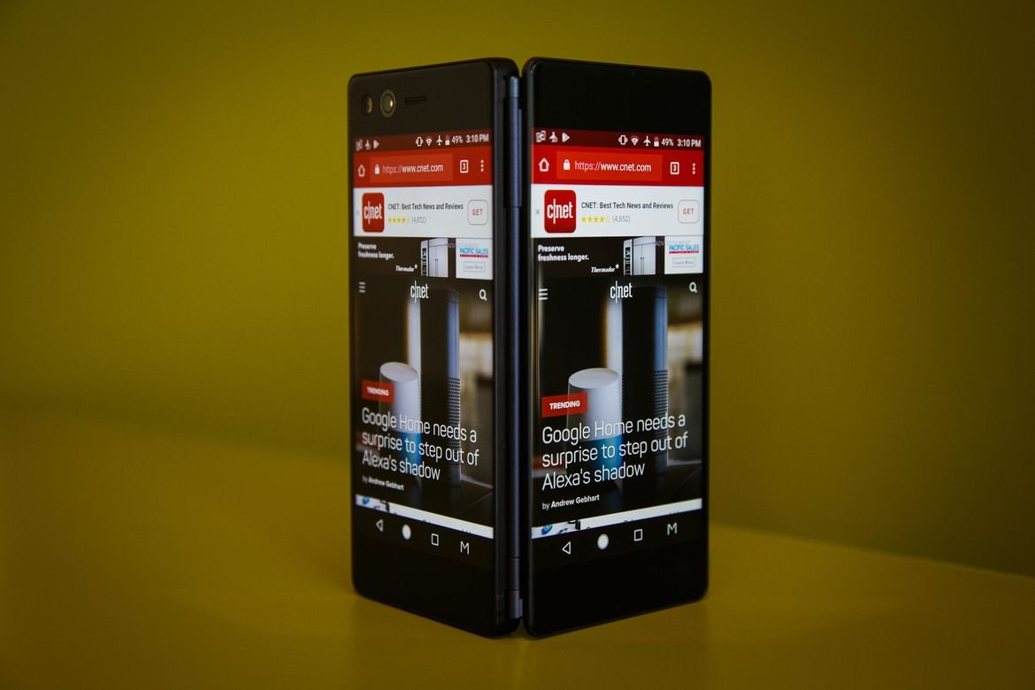 Зеркало 2 экранами. Складной смартфон ZTE Axon m. Смартфон с двумя экранами. Смартфоны ZTE С двумя экранами. Складной смартфон Huawei Pocket с двойным экраном.