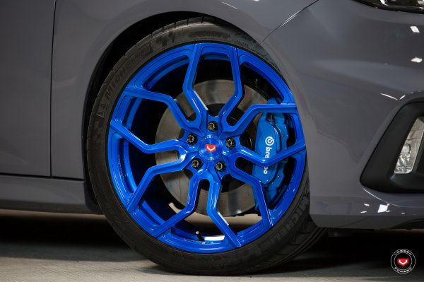 Ford Focus RS получил эксклюзивные колеса от ателье Vossen