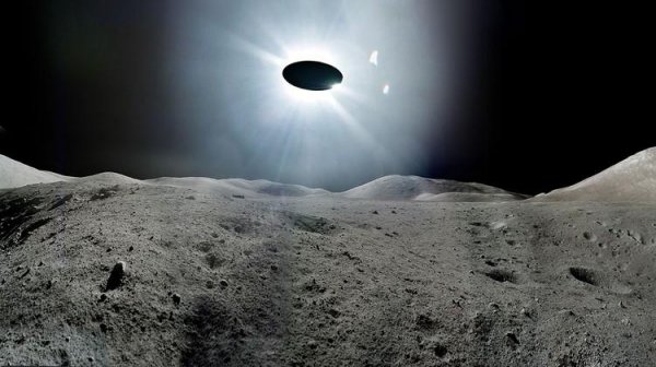 На Луне в тёмных пятнах обнаружили базы НЛО: Астрономы Лувилль и Шафарик на стороне уфологов