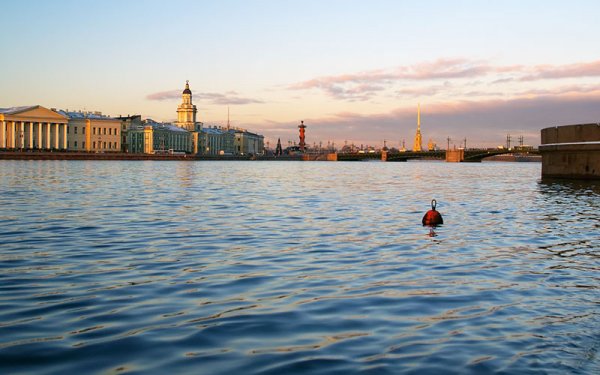 Впервые за 15 лет произошел сильнейший разлив Невы в Санкт-Петербурге