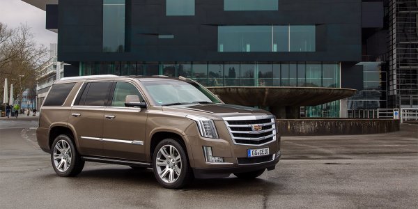 До России добрался обновленный внедорожник Cadillac Escalade 2018