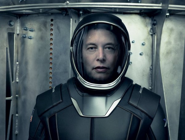 В скафандре SpaceX человек проживёт в космосе несколько минут