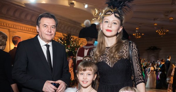 Юлия Пересильд и Алексей Учитель развивают способности дочерей