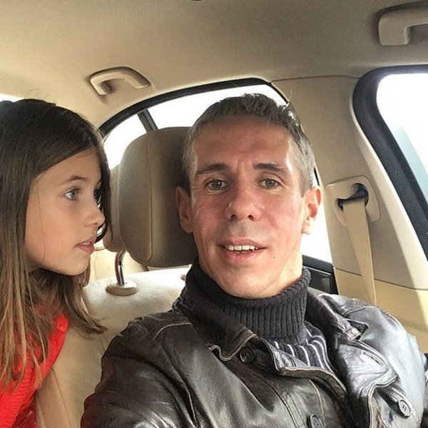 Дочь Панина сняла видео, как ее отец опять лихачит за рулем