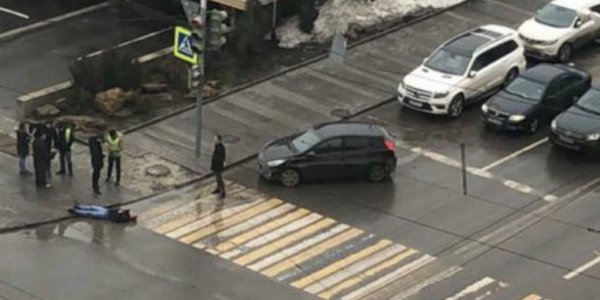 В Ростове недовольный водитель одним ударом отправил в нокаут пешехода
