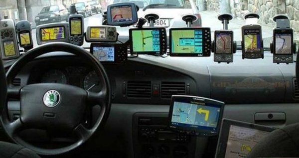 В Москве у водителя такси в машине нашли 21 монитор для навигации