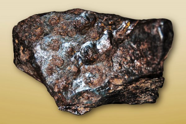 Учёные из России заглянули внутрь весьма редкого метеорита