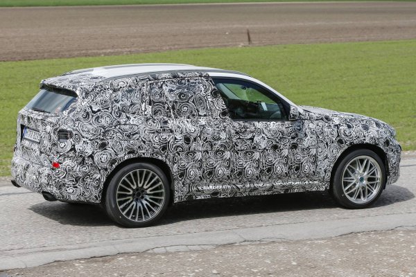 В сеть попали шпионские фотографии нового BMW X3 M с пакетом Competition