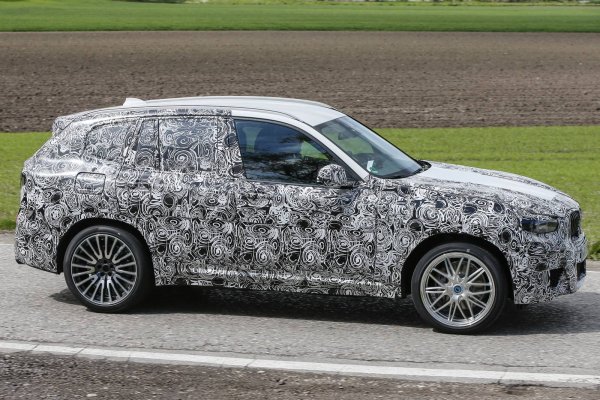 В сеть попали шпионские фотографии нового BMW X3 M с пакетом Competition