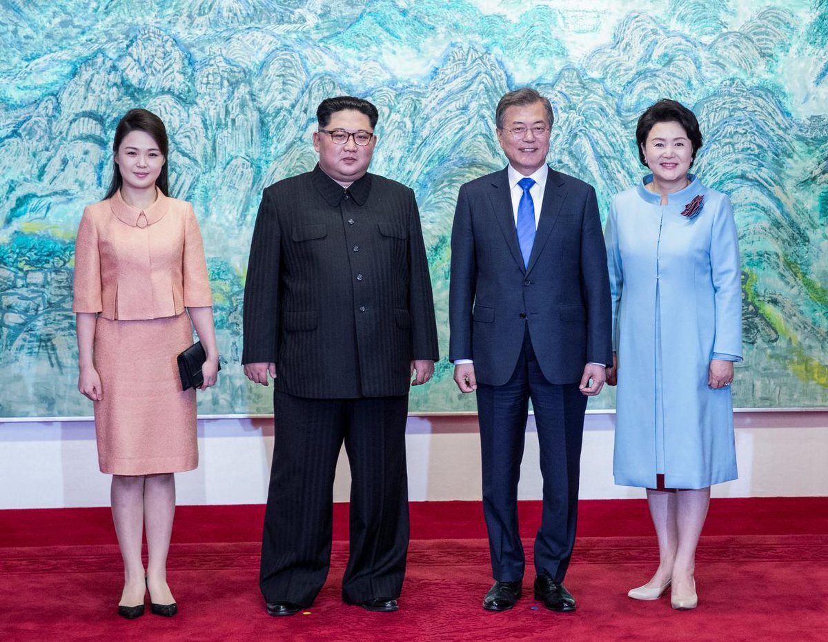 Лидер северной кореи с женой