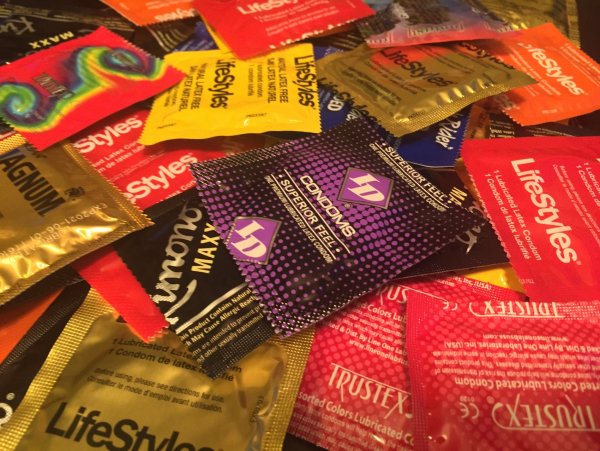 Реклама подвела: В Грузии оштрафовали производителя презервативов