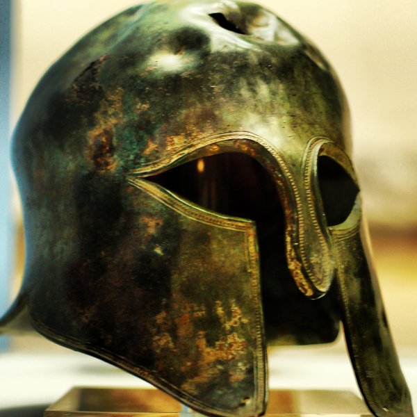 На Таманском полуострове обнаружен шлем греческого воина