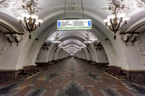 Движение по синей ветке Московского метро восстановлено
