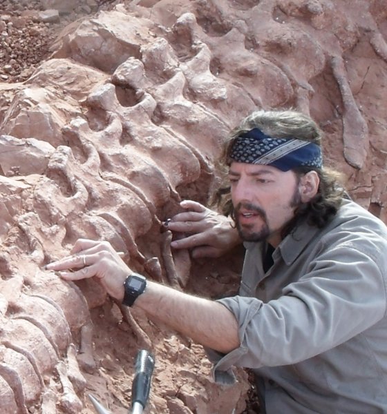 Палеонтологи нашли останки древнейших четвероногих животных