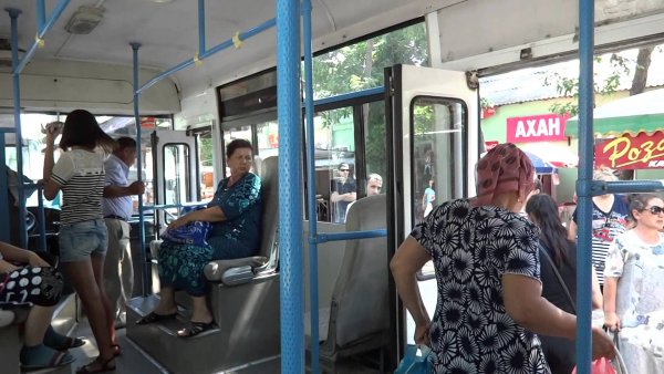 В Волгограде пассажиры устроили разборки в автобусе и попали на видео