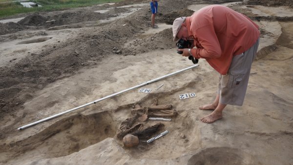 В Крыму археологи обнаружили нетронутый скифский некрополь
