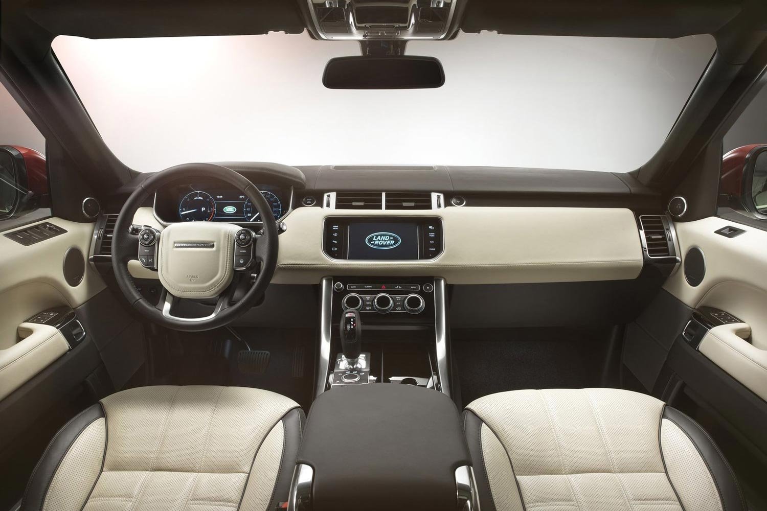 Новый Range Rover выйдет в 2021