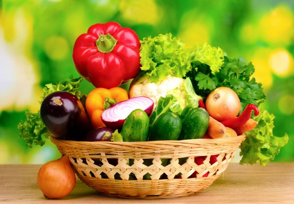 Ученые: Фрукты и овощи спасут женщин от рака
