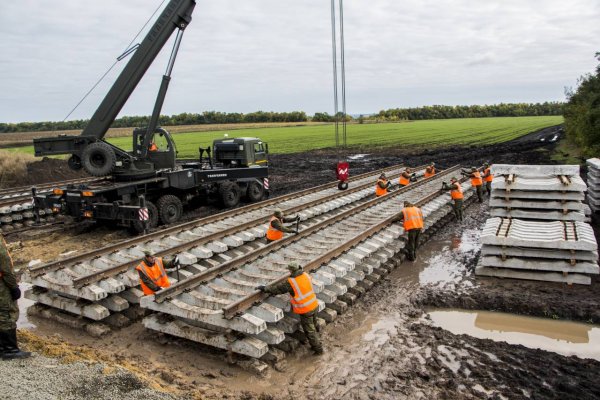 Компания из Канады построила железную дорогу в России в обход Украины