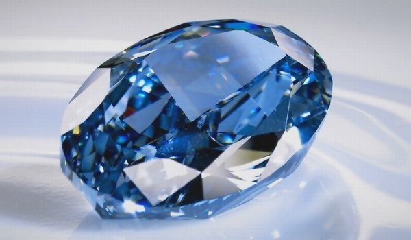 Секрет голубого бриллианта: Геологи раскрыли тайну самых редких драгоценных камней