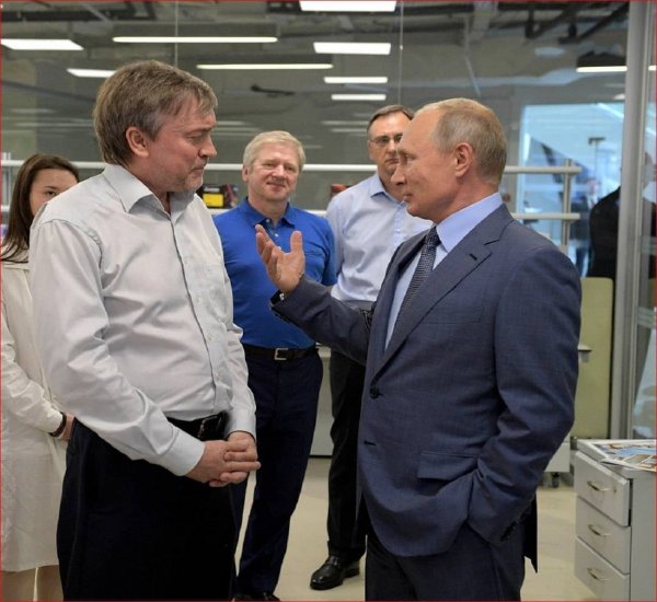Путин советует использовать идеи детей для решения производственных задач