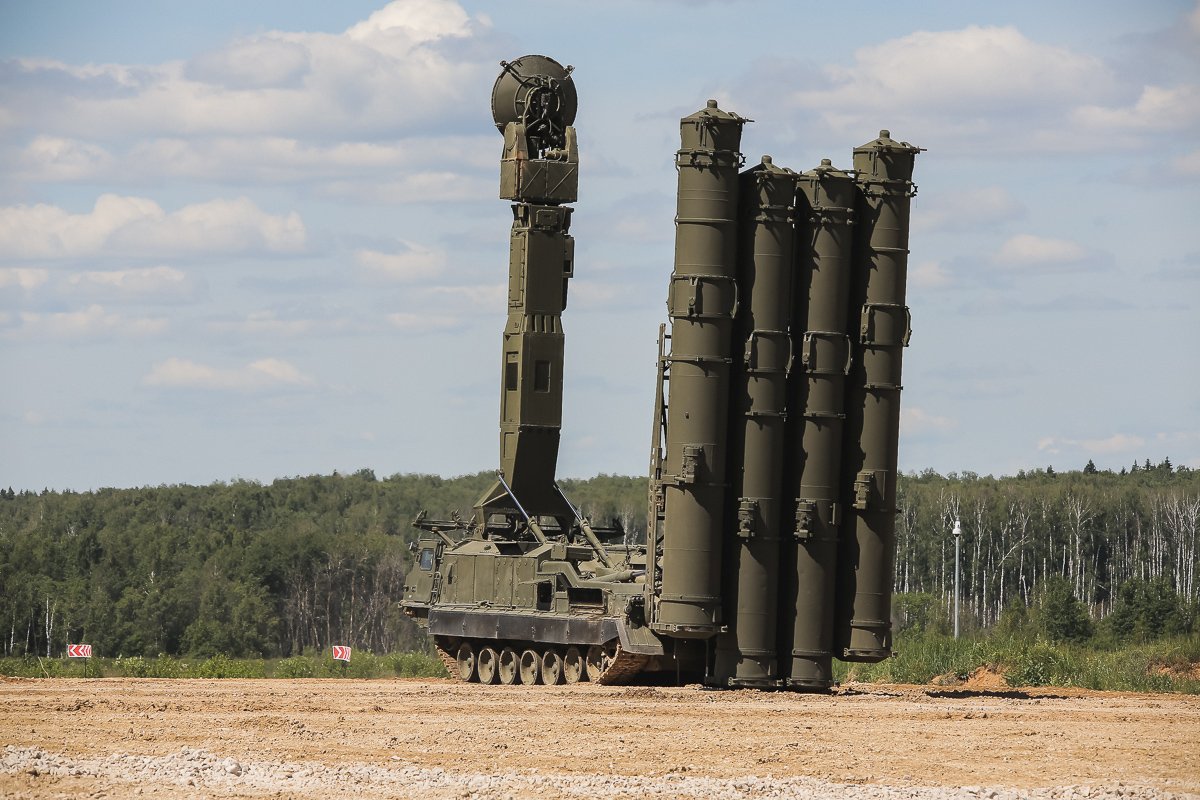 Зрк с 300пс. ЗРС С-300в4. Зенитная ракетная система «с-300в». Система ПВО С 300. С-300 ракетный комплекс.