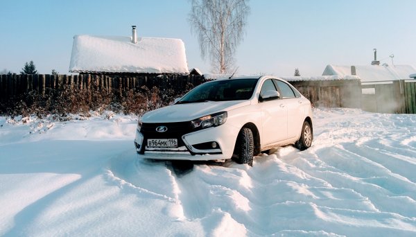 Российским покупателям LADA Vesta подарят комплект зимних шин