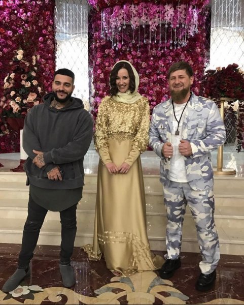 Бузова посетила Грозный, чтобы поздравить Кадырова с днем рождения