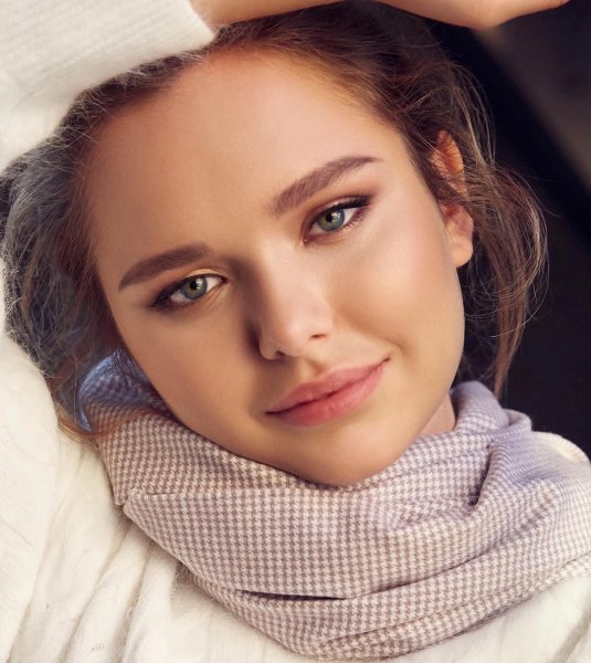 «Стыдно за неё!»: Дочь Дмитрия Маликова возмутила фанатов рекламой в Instagram