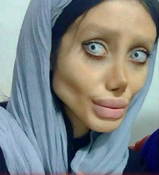 Иранская «зомби-копия» Анджелины Джоли ужаснула фанатов зелеными волосами