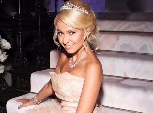 «Совсем исхудала!»: Рудковская ещё больше похудела после ледового шоу Плющенко – фанаты