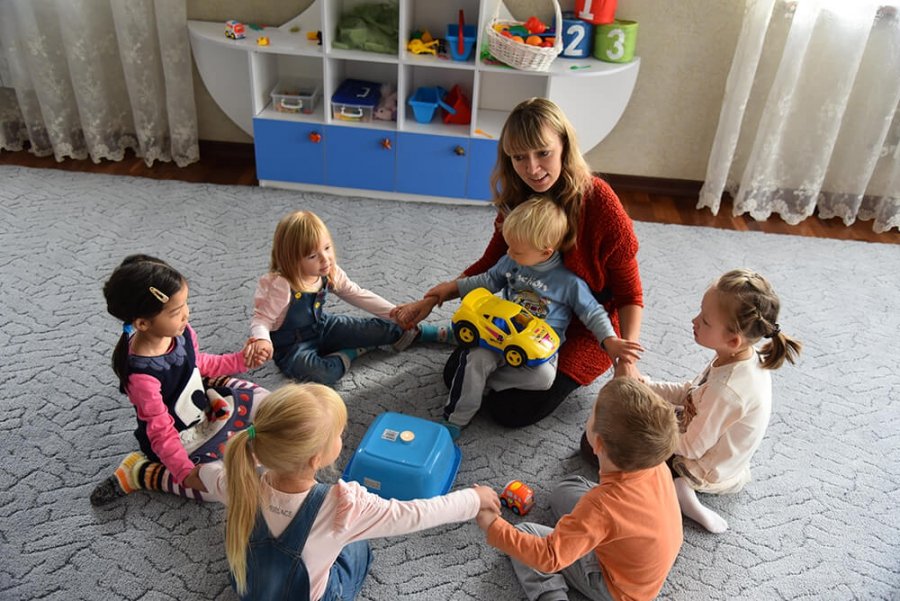 Детский сад семья видео. Семейный детский сад. Дошкольное образование в Финляндии. Семейный детский сад в Финляндии. Семейные детские сады.