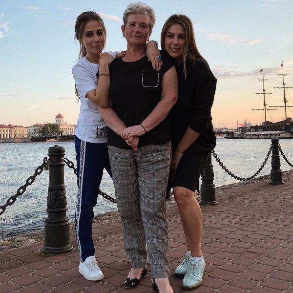 Страх рецидива рака: Барановская скрывает маму от публики, боясь сглаза