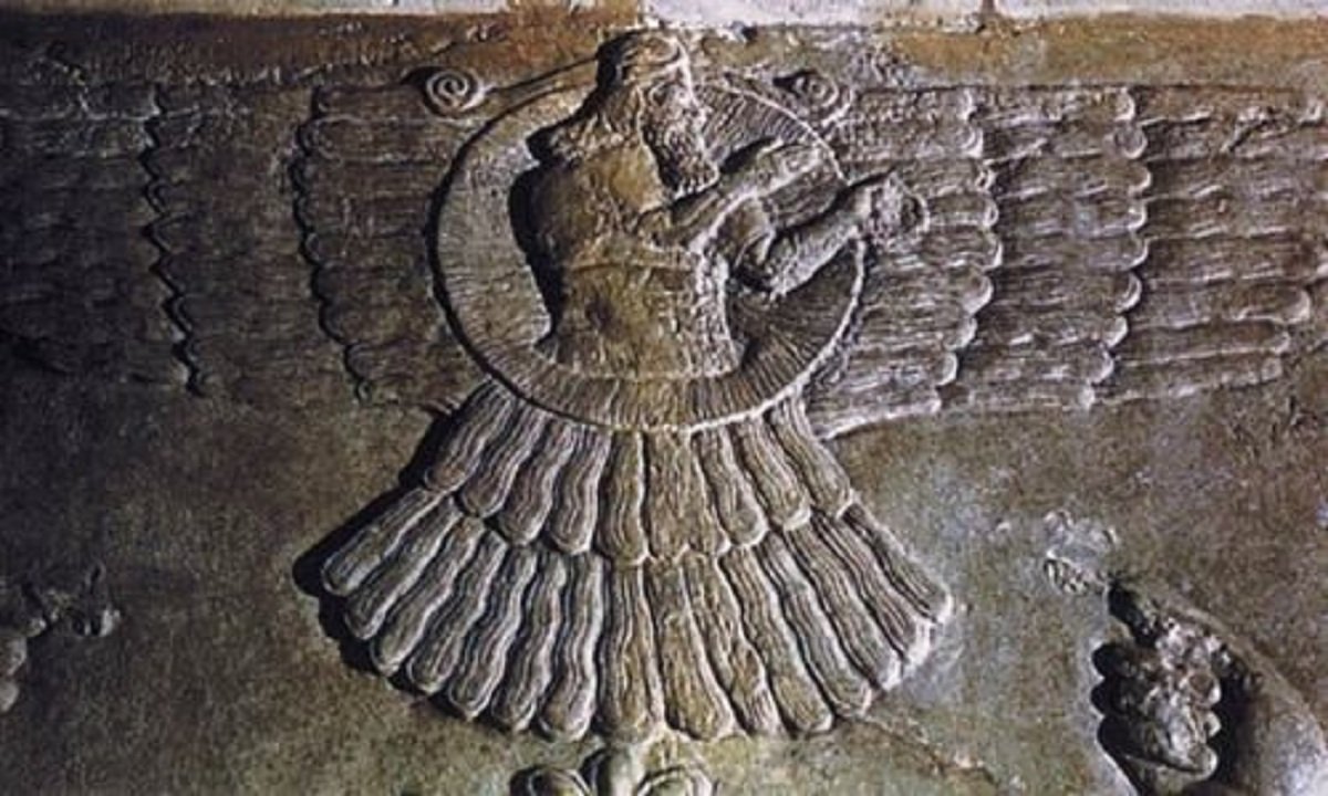 В четвертом моем походе бог ашшур. Шумерский Бог Ашшур. Бог Ашшур Ассирия. Бог войны Ашшур. Ашшур Бог ассирийцев.