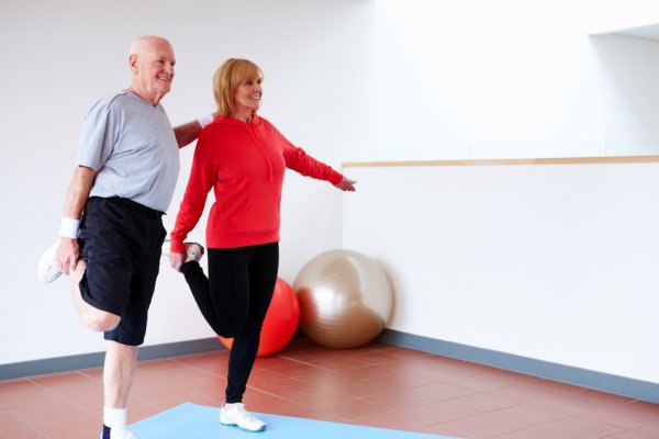 Занятия упражнениями в течение часа снижают риск инвалидности у людей с заболеваниями суставов