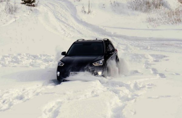 «Крета» может: Hyundai Creta испытали зимним бездорожьем на фоне «Крузака»